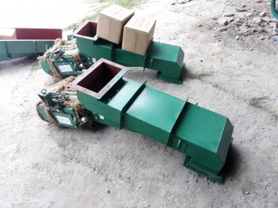 化工廠(chǎng)用振動(dòng)給料機(jī)，封閉式電磁振動(dòng)給料機(jī)